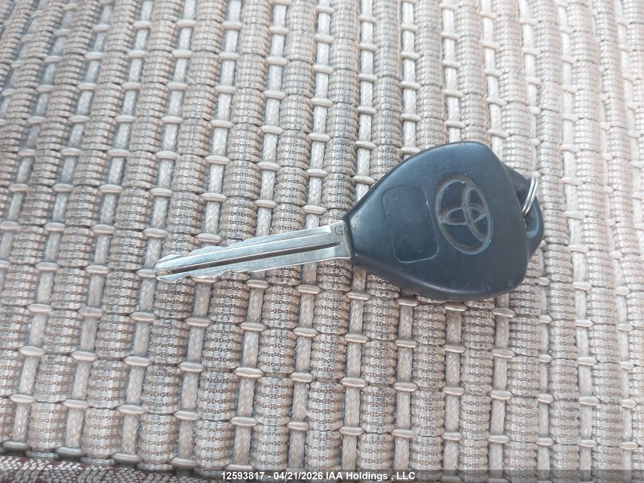 2011 TOYOTA RAV4 thumbnail 11