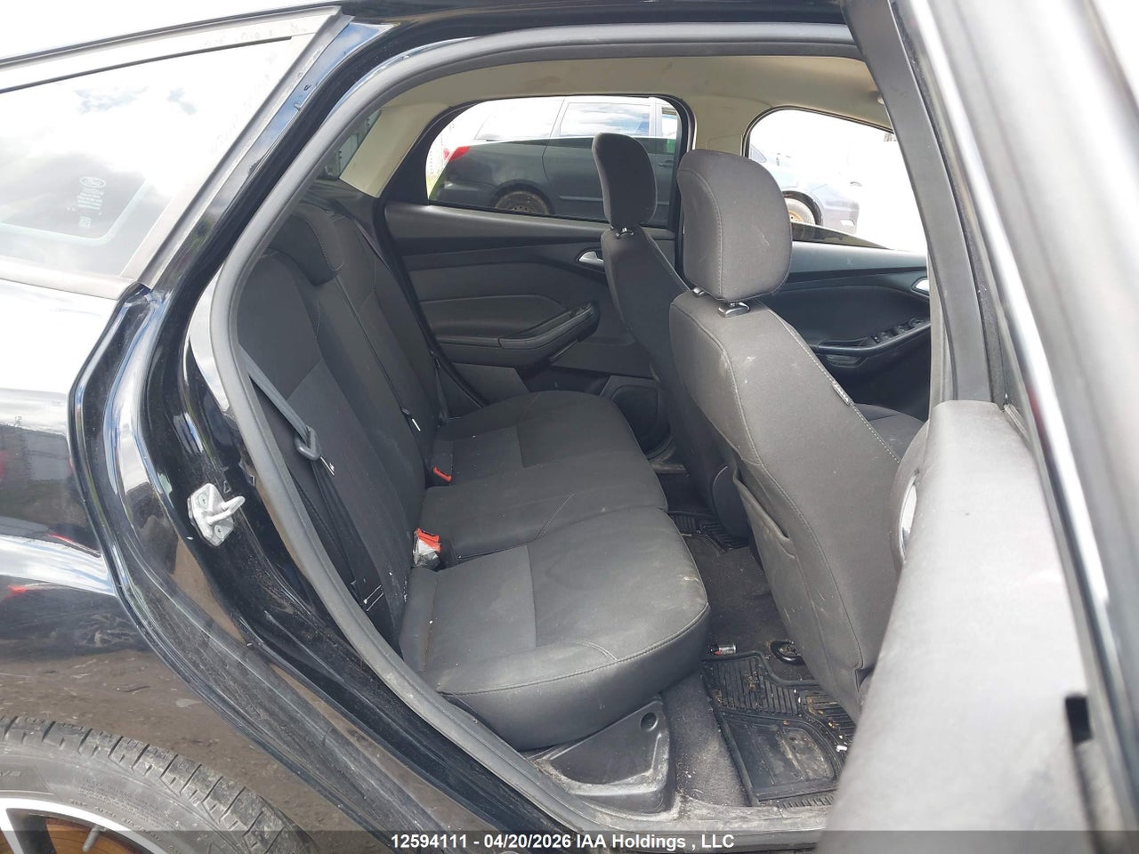 1FADP3K2XHL265831 · 2017 FORD FOCUS SE · 8/12