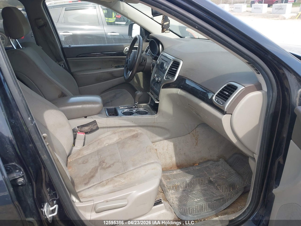 2011 JEEP GRAND CHEROKEE thumbnail 6