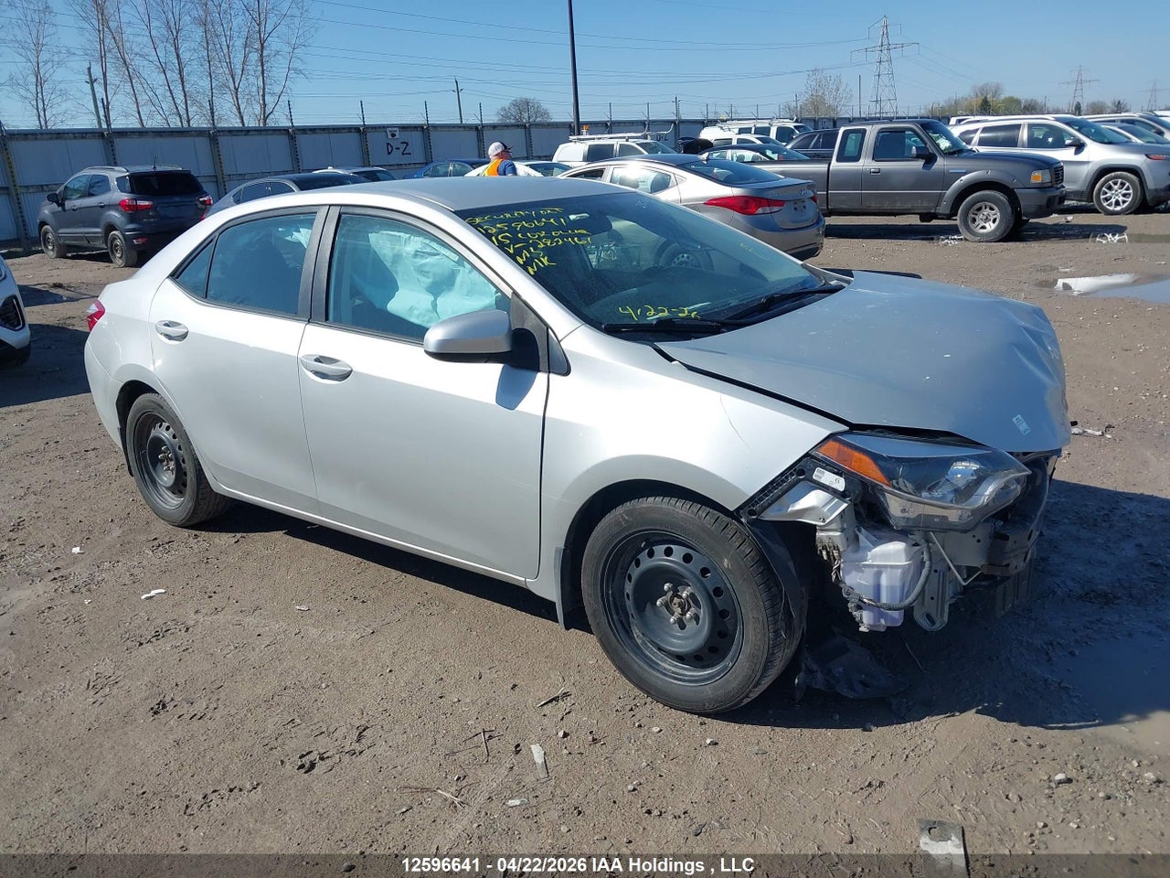 2015 TOYOTA COROLLA LE thumbnail 2