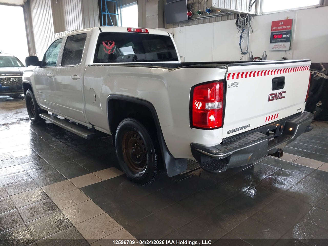 2016 GMC SIERRA K1500 SLE thumbnail 4