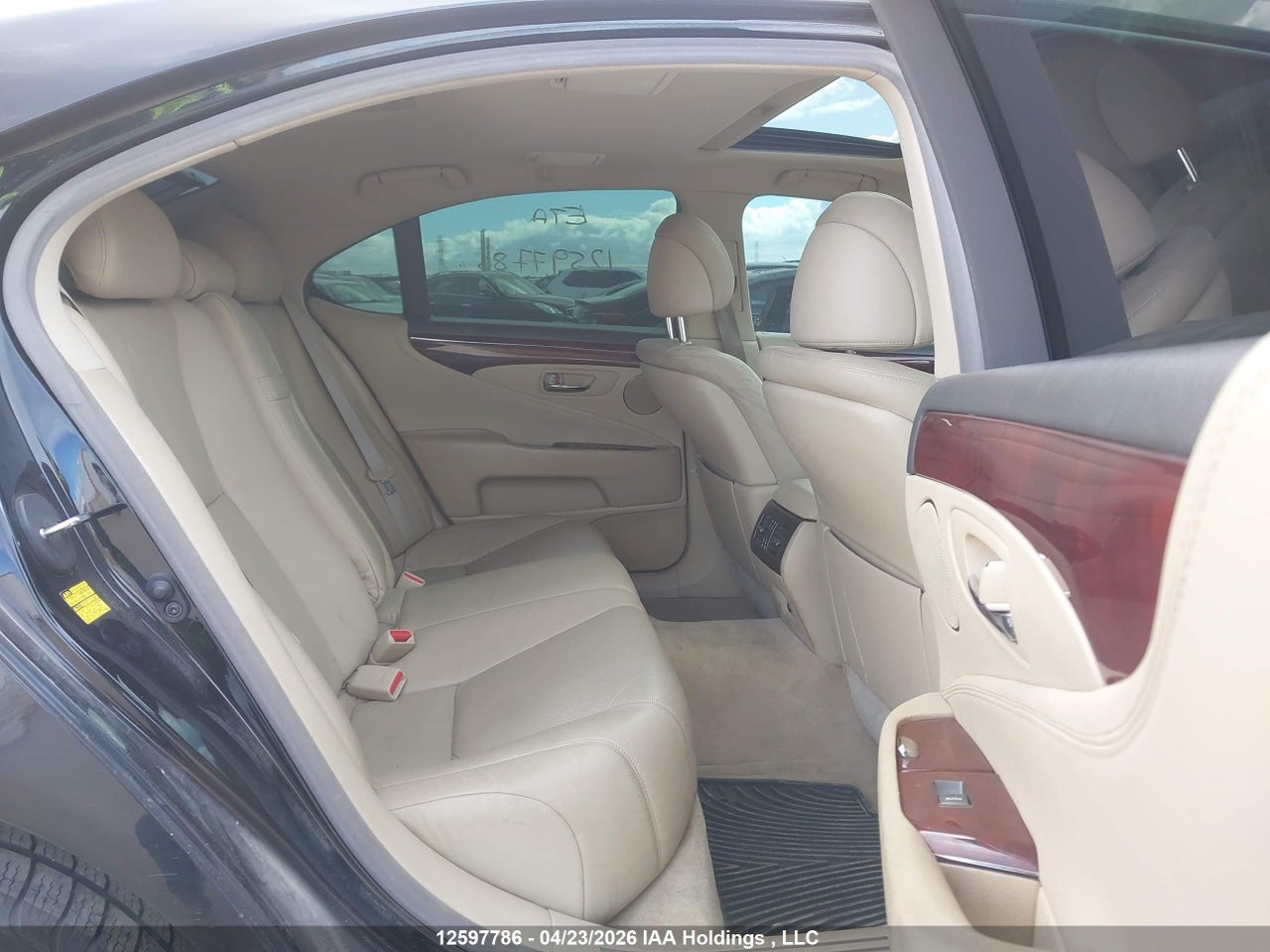 2009 LEXUS LS 460 thumbnail 9