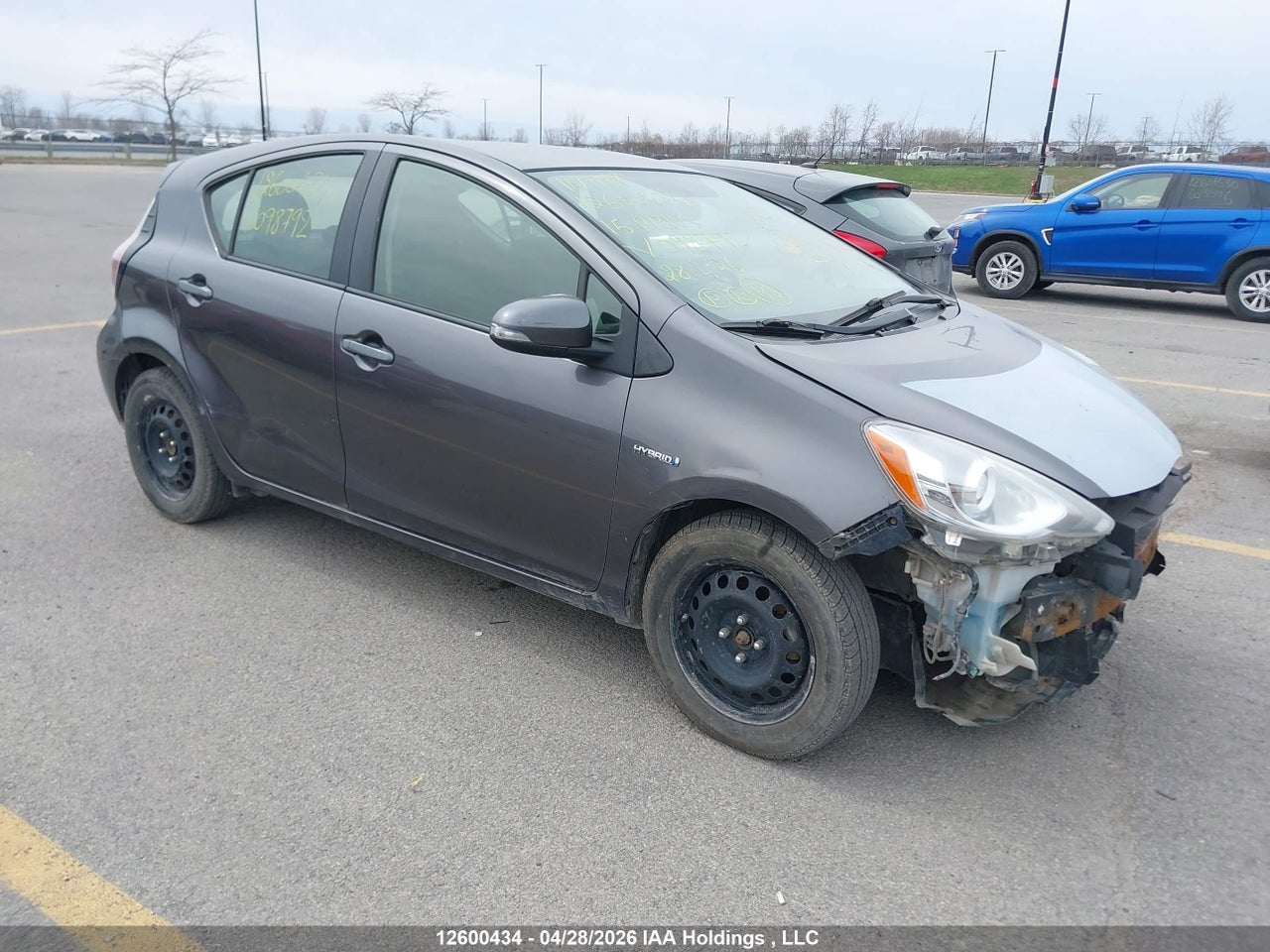 2015 TOYOTA PRIUS thumbnail 2
