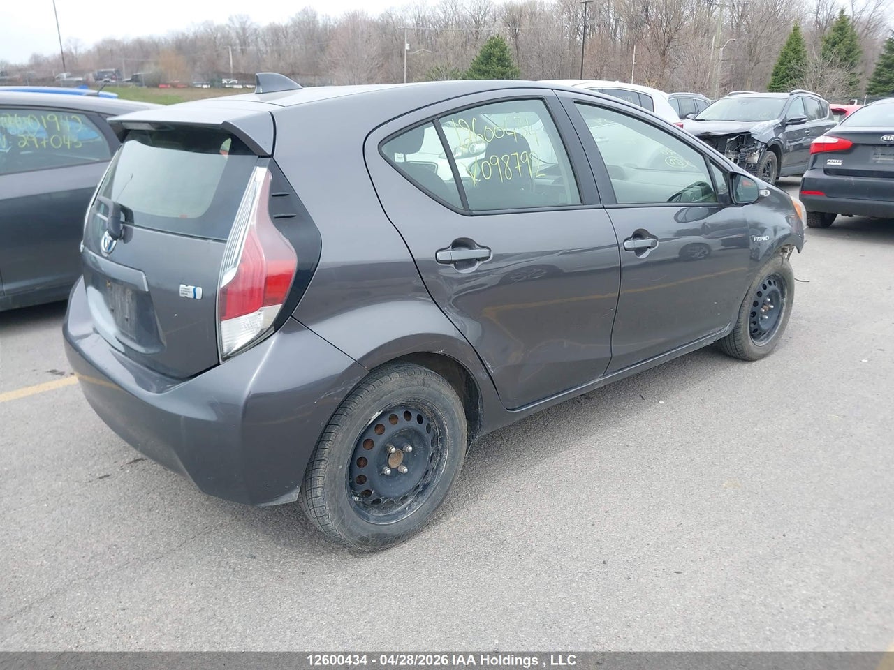 2015 TOYOTA PRIUS thumbnail 5