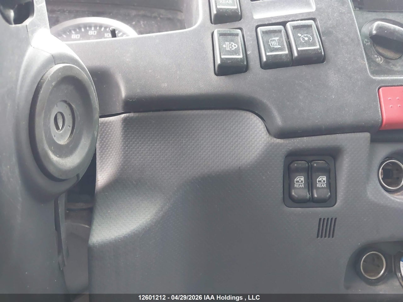2020 ISUZU NRR thumbnail 12