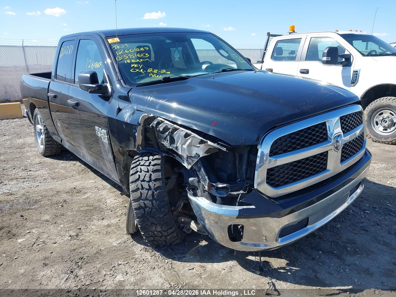 2019 RAM 1500 CLASSIC ST thumbnail 2