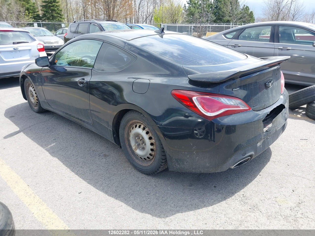 2013 HYUNDAI GENESIS thumbnail 4