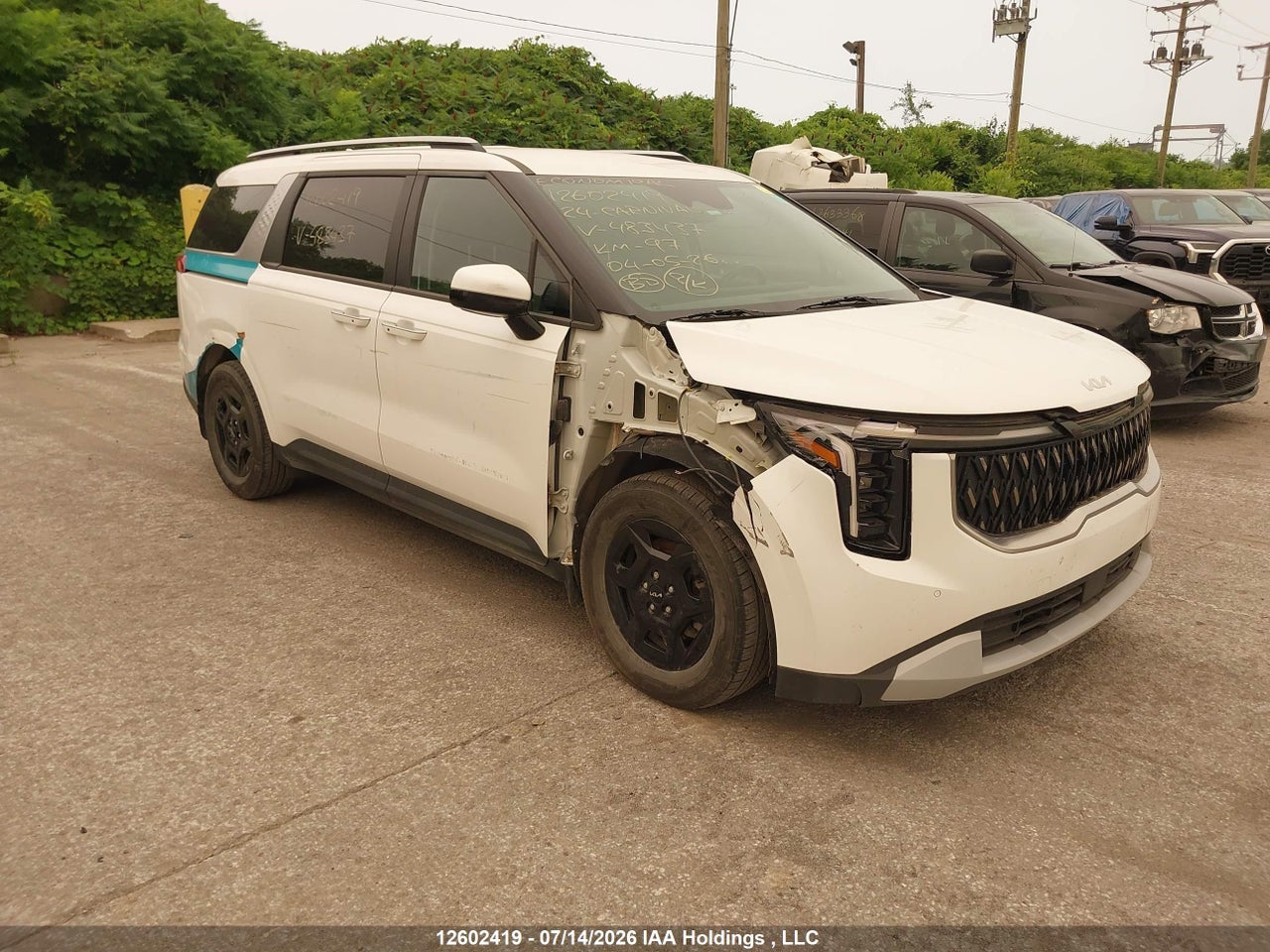 2024 KIA CARNIVAL LX thumbnail 2