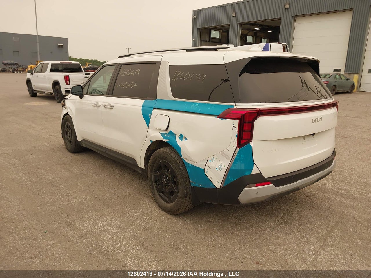 2024 KIA CARNIVAL LX thumbnail 4