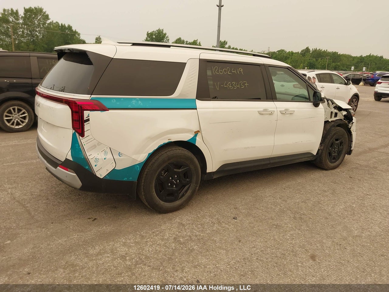 2024 KIA CARNIVAL LX thumbnail 5