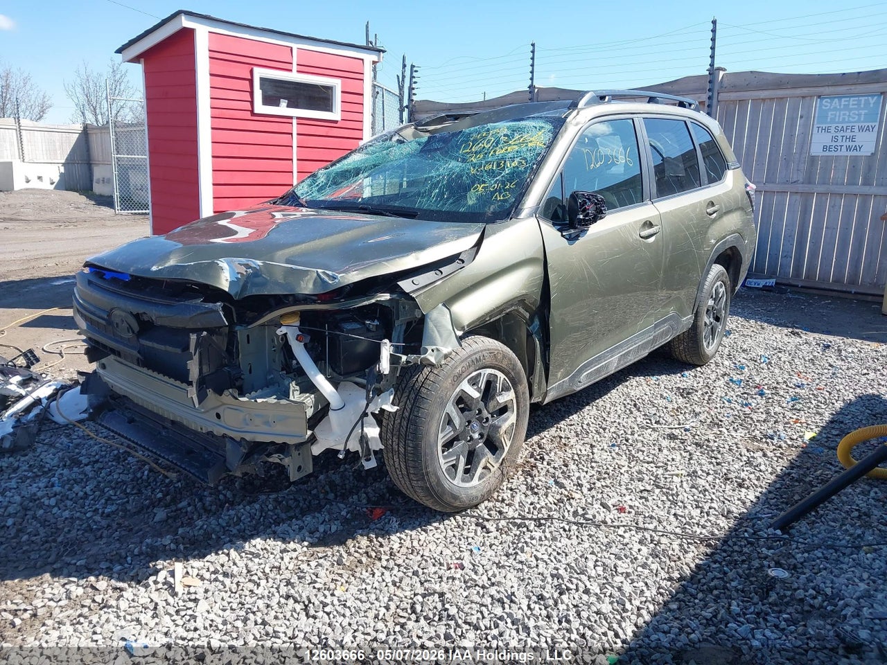 2025 SUBARU FORESTER thumbnail 3
