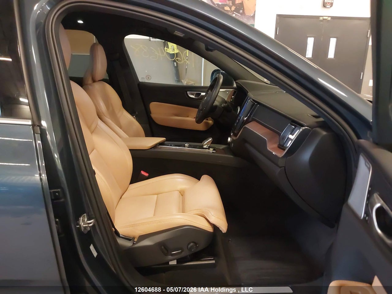 2022 VOLVO XC60 B6 INSCRIPTION thumbnail 6
