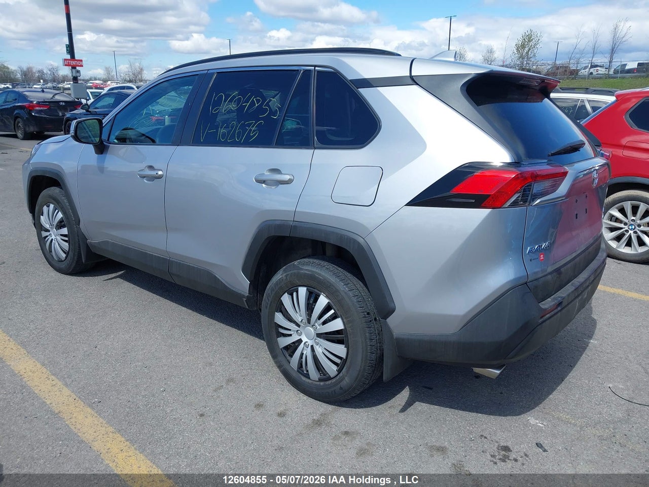 2021 TOYOTA RAV4 thumbnail 4