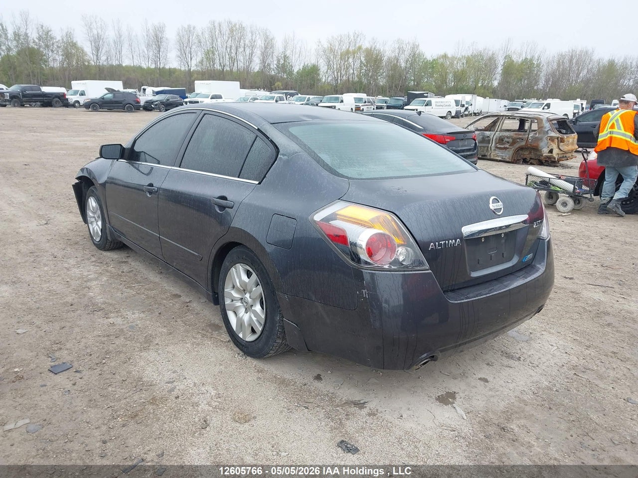 2010 NISSAN Altima S thumbnail 4