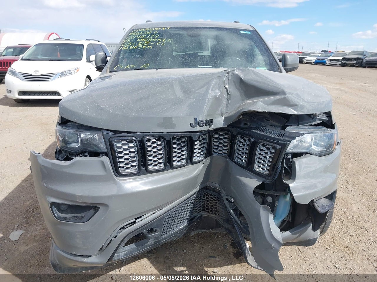2020 JEEP GRAND CHEROKEE ALTITUDE thumbnail 12
