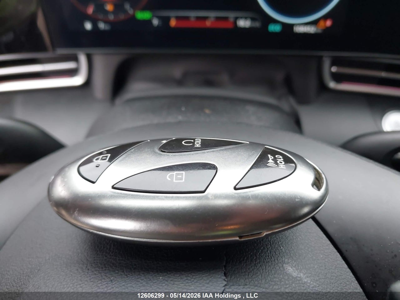 2024 HYUNDAI ELANTRA HYBRID LUXURY thumbnail 12