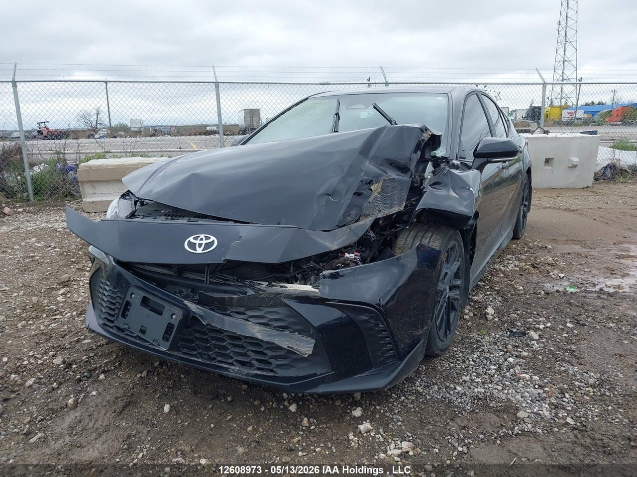 2025 TOYOTA CAMRY SE thumbnail 3