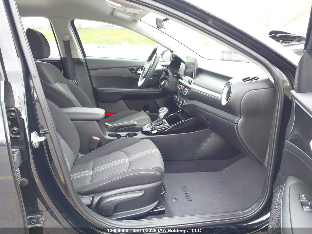 2024 KIA FORTE thumbnail 6