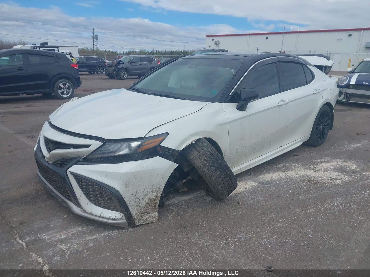 2023 TOYOTA CAMRY XSE thumbnail 3