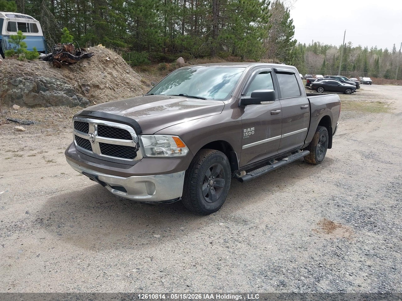 2019 RAM 1500 CLASSIC SLT thumbnail 3