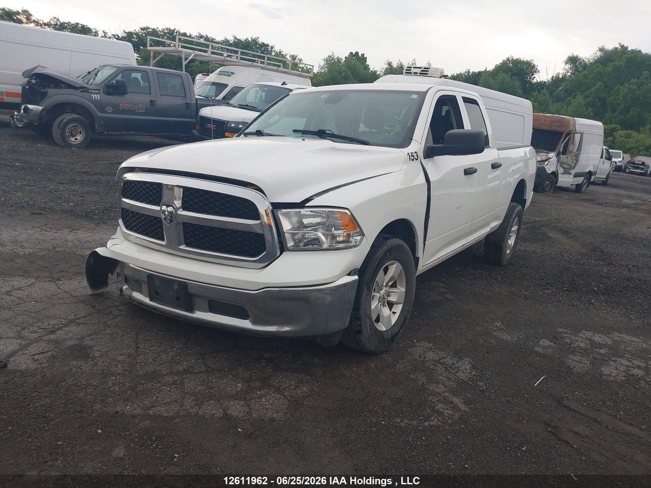2022 RAM 1500 CLASSIC TRADESMAN thumbnail 3