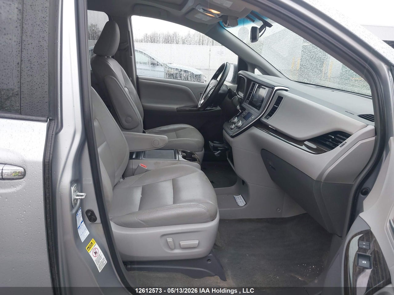 2015 TOYOTA SIENNA XLE/LIMITED thumbnail 6