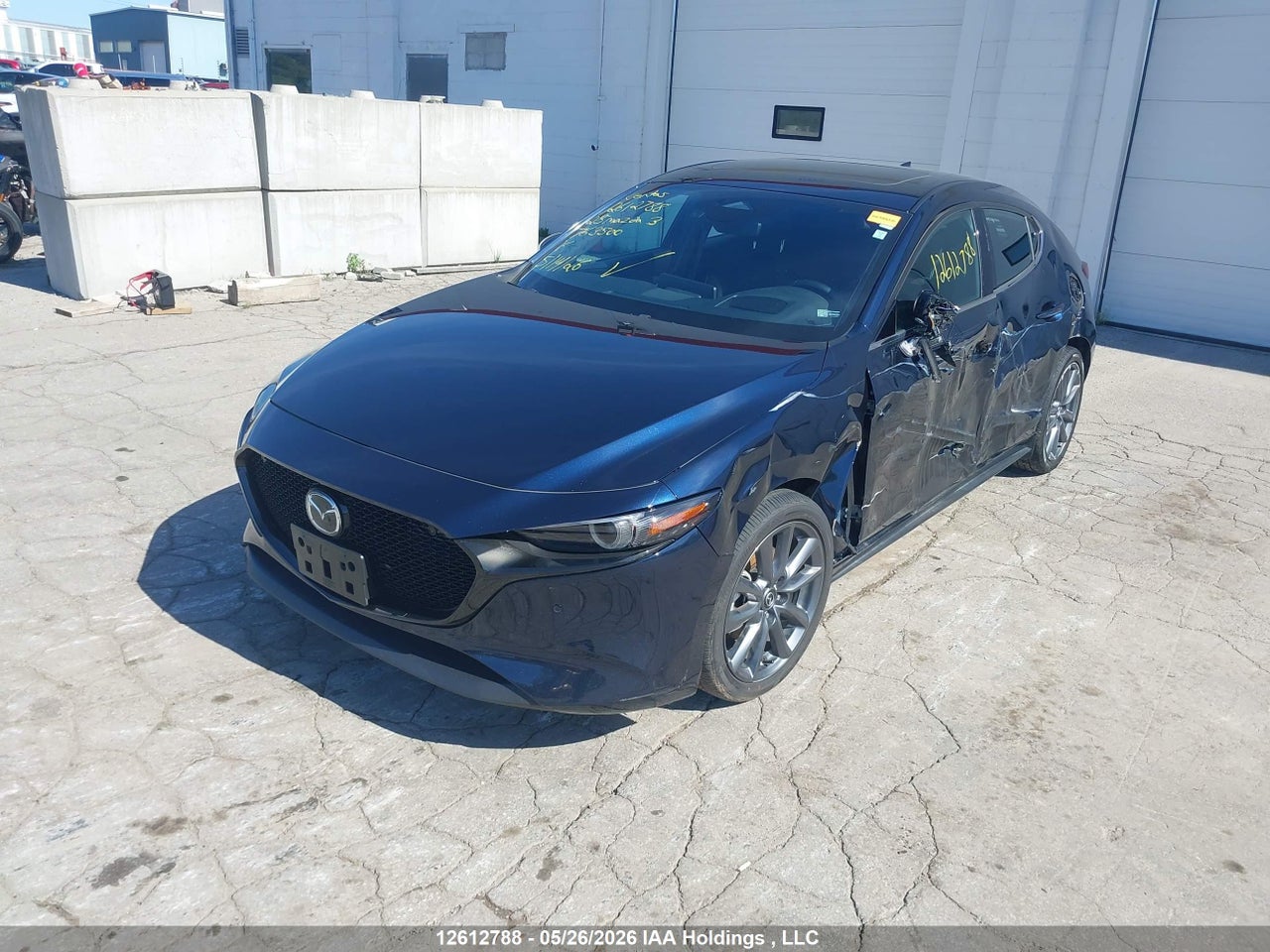 2025 MAZDA 3 PREMIUM thumbnail 3