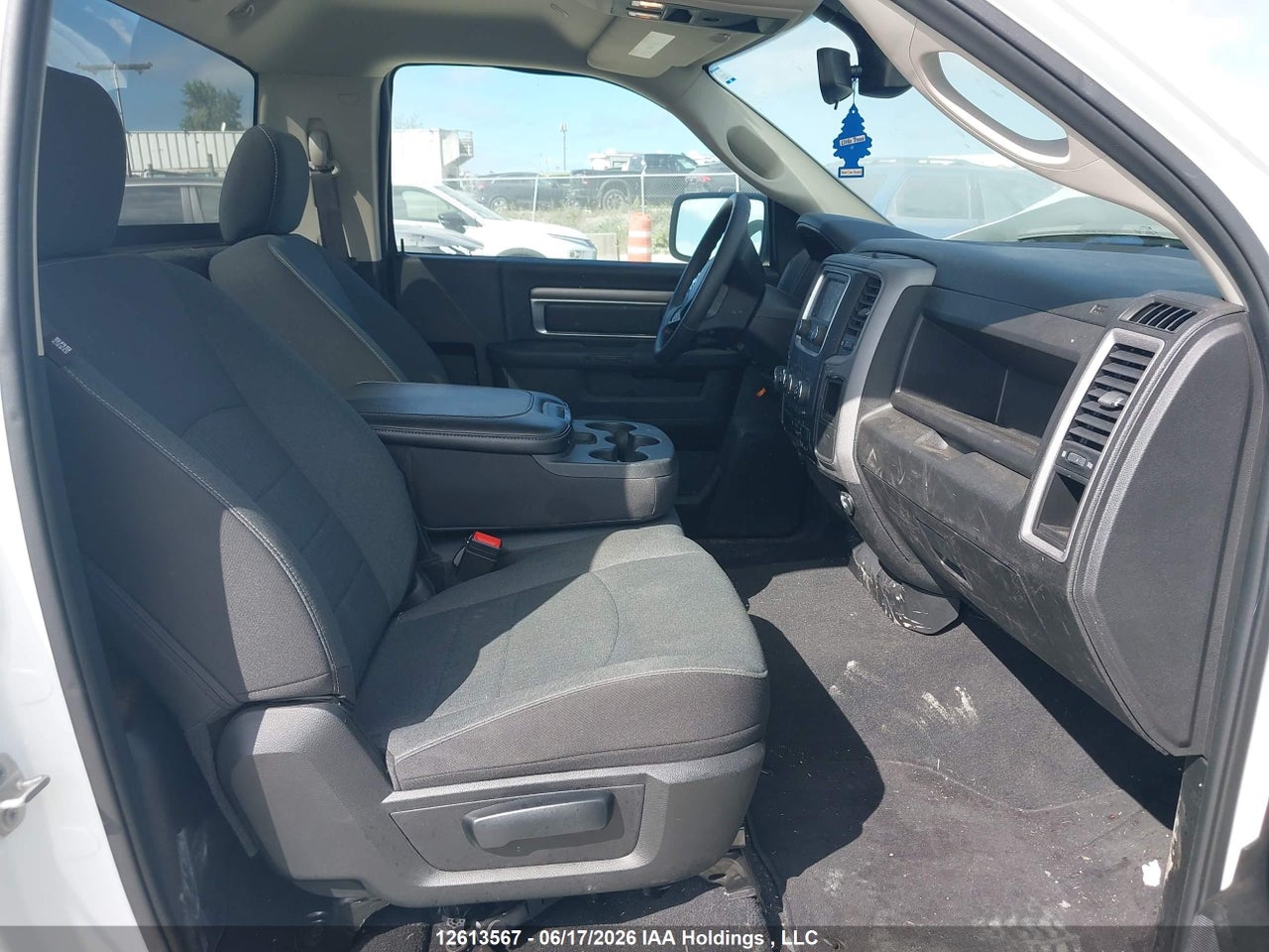 2023 RAM 1500 CLASSIC TRADESMAN thumbnail 6