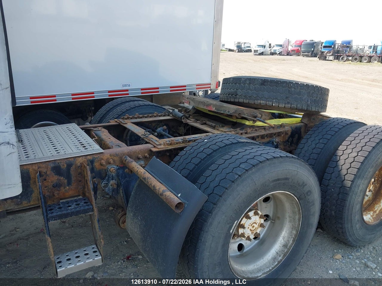 2005 FREIGHTLINER CONVENTIONAL COLUMBIA thumbnail 6