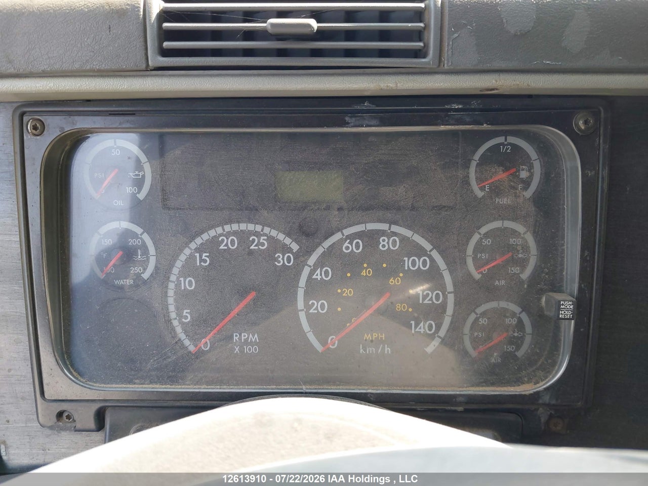 2005 FREIGHTLINER CONVENTIONAL COLUMBIA thumbnail 8