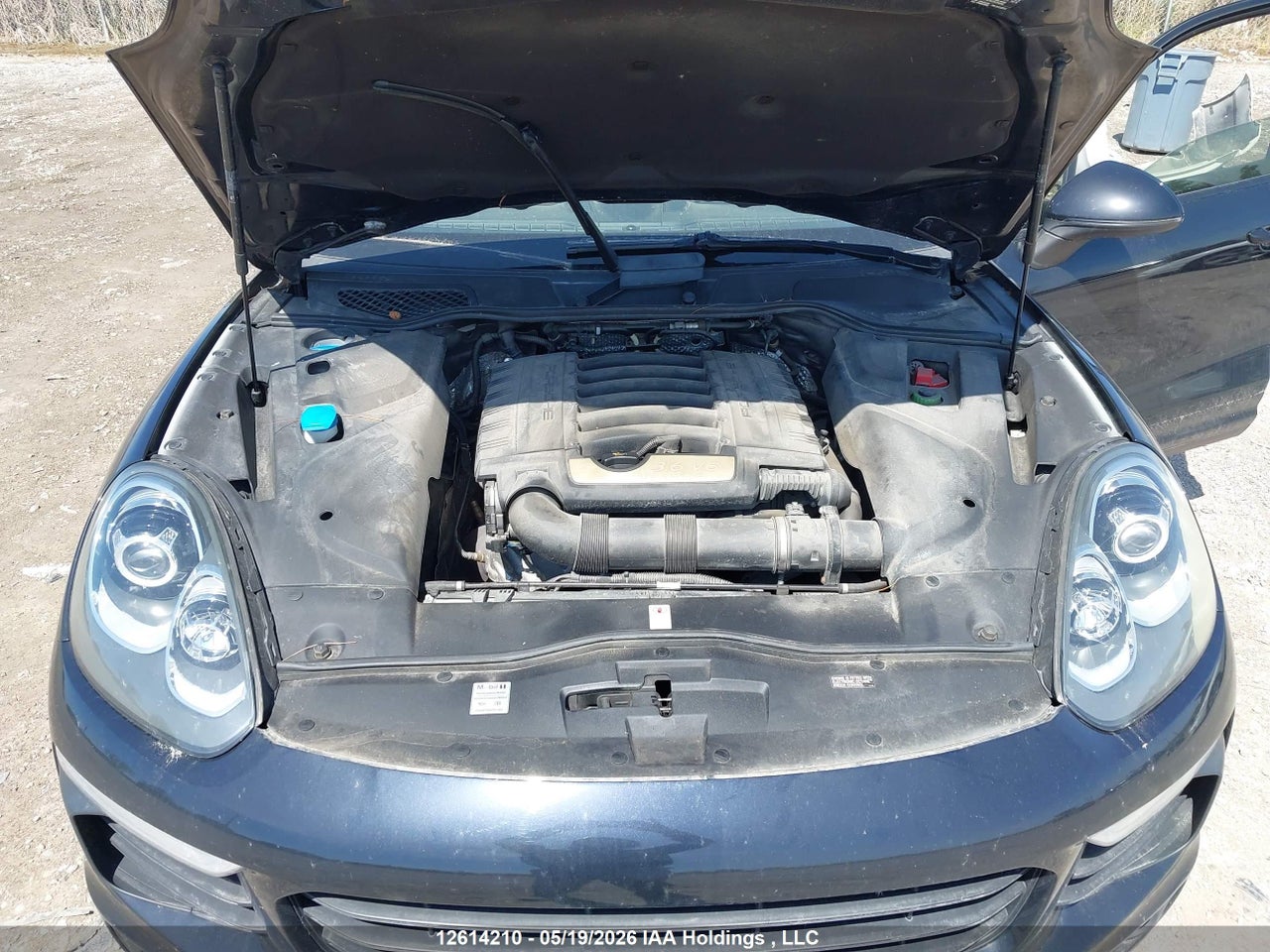 2016 PORSCHE CAYENNE thumbnail 11