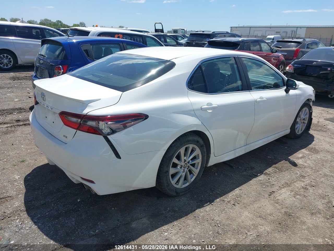 2021 TOYOTA CAMRY SE thumbnail 5