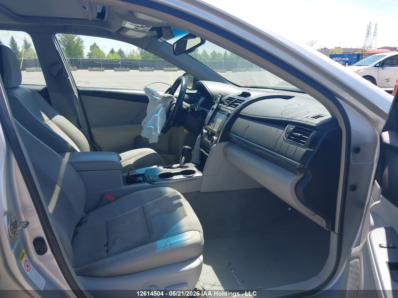 2014 TOYOTA CAMRY thumbnail 6