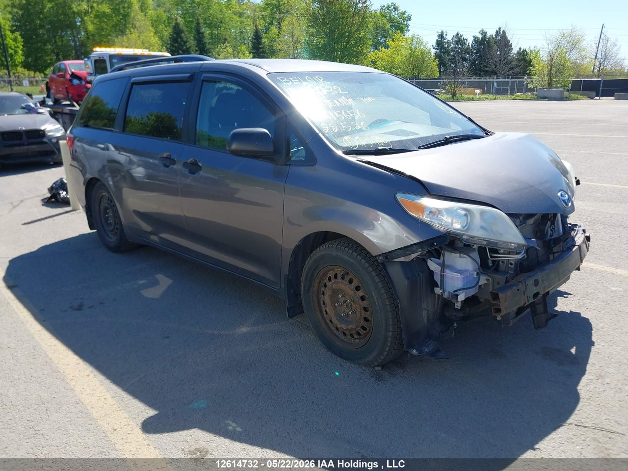 2015 TOYOTA SIENNA 7 PASSENGER thumbnail 2