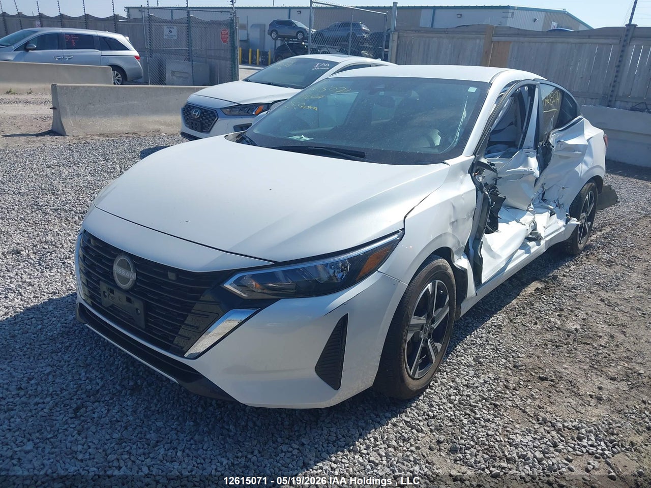 2025 NISSAN SENTRA SV CVT thumbnail 3