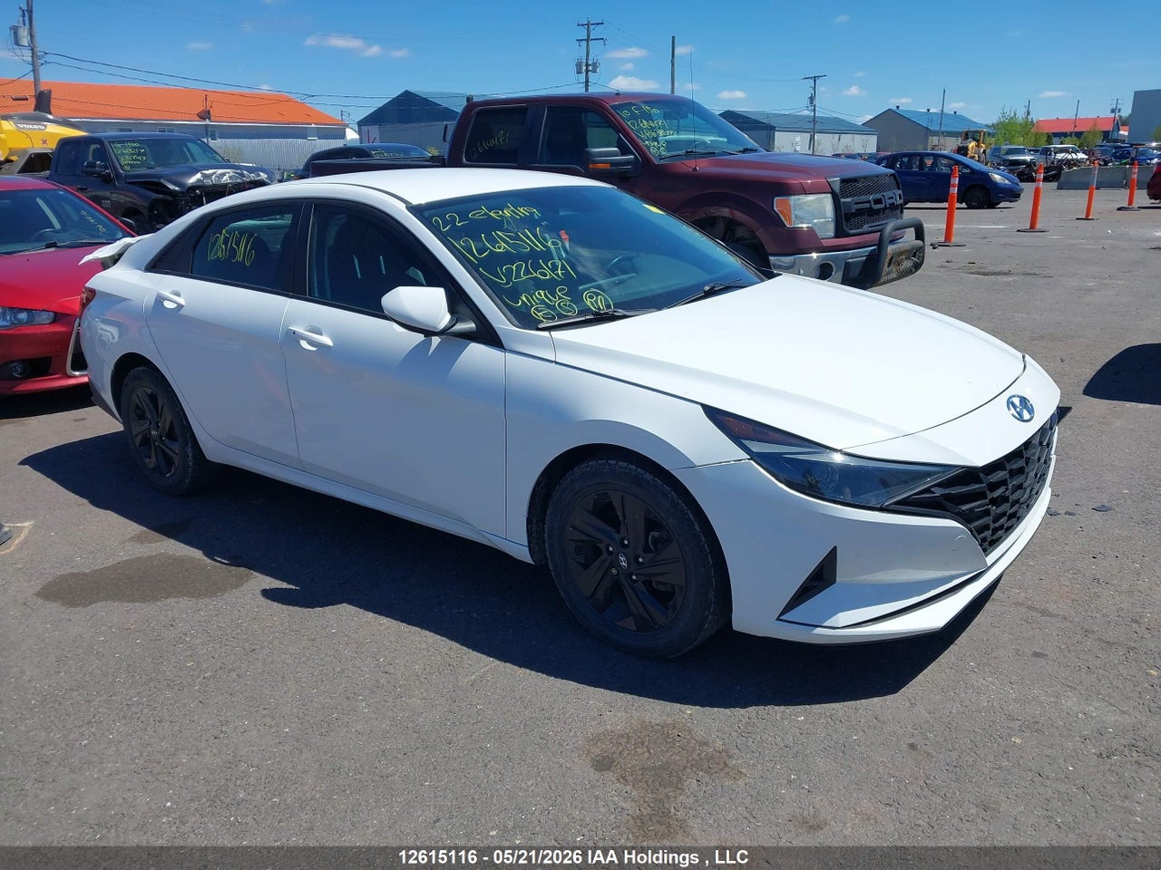 2022 HYUNDAI ELANTRA PREFERRED IVT thumbnail 2