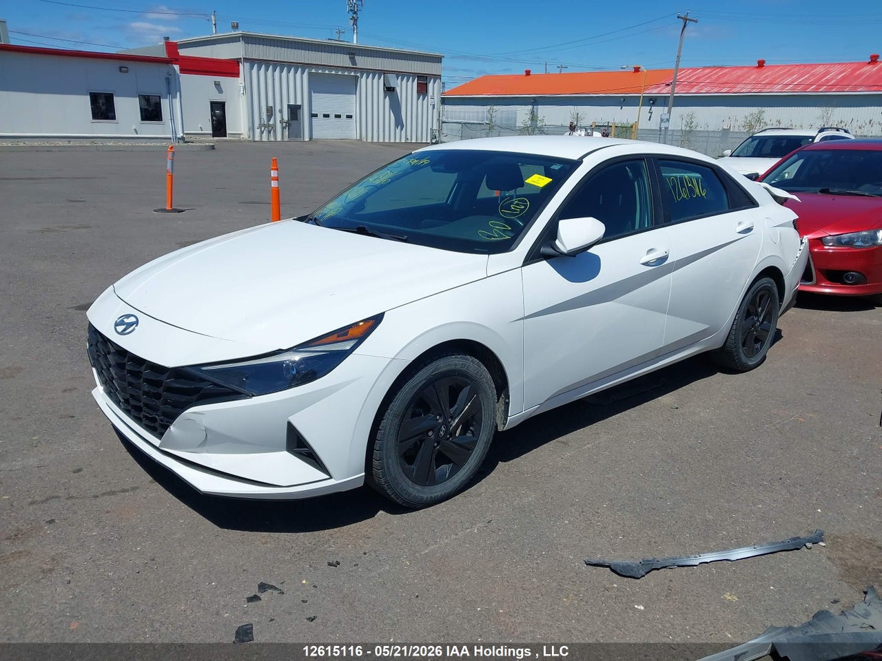 2022 HYUNDAI ELANTRA PREFERRED IVT thumbnail 3