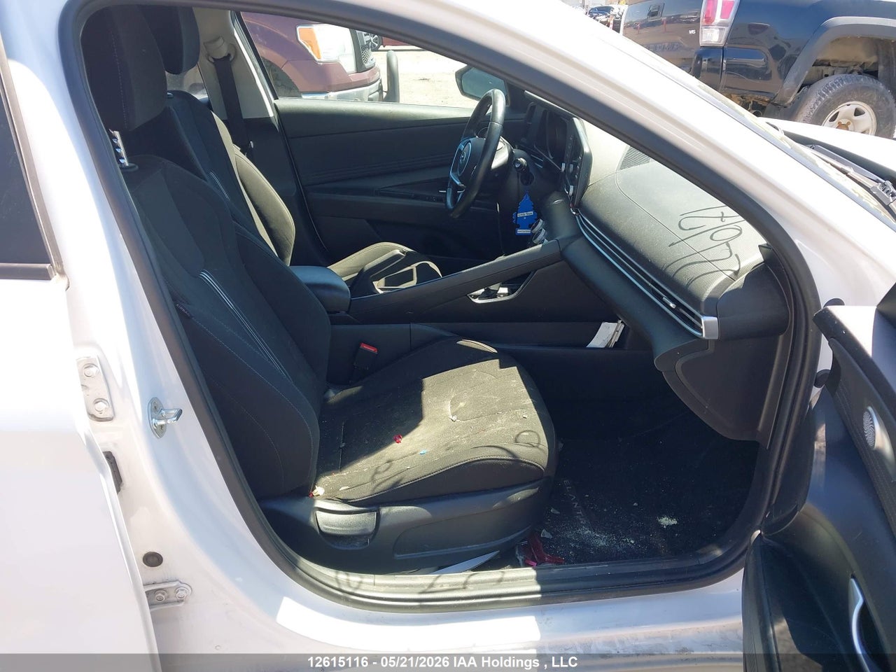 2022 HYUNDAI ELANTRA PREFERRED IVT thumbnail 6