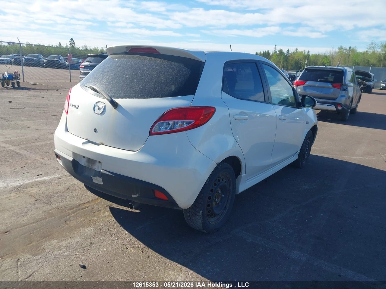 2011 MAZDA MAZDA2 thumbnail 5