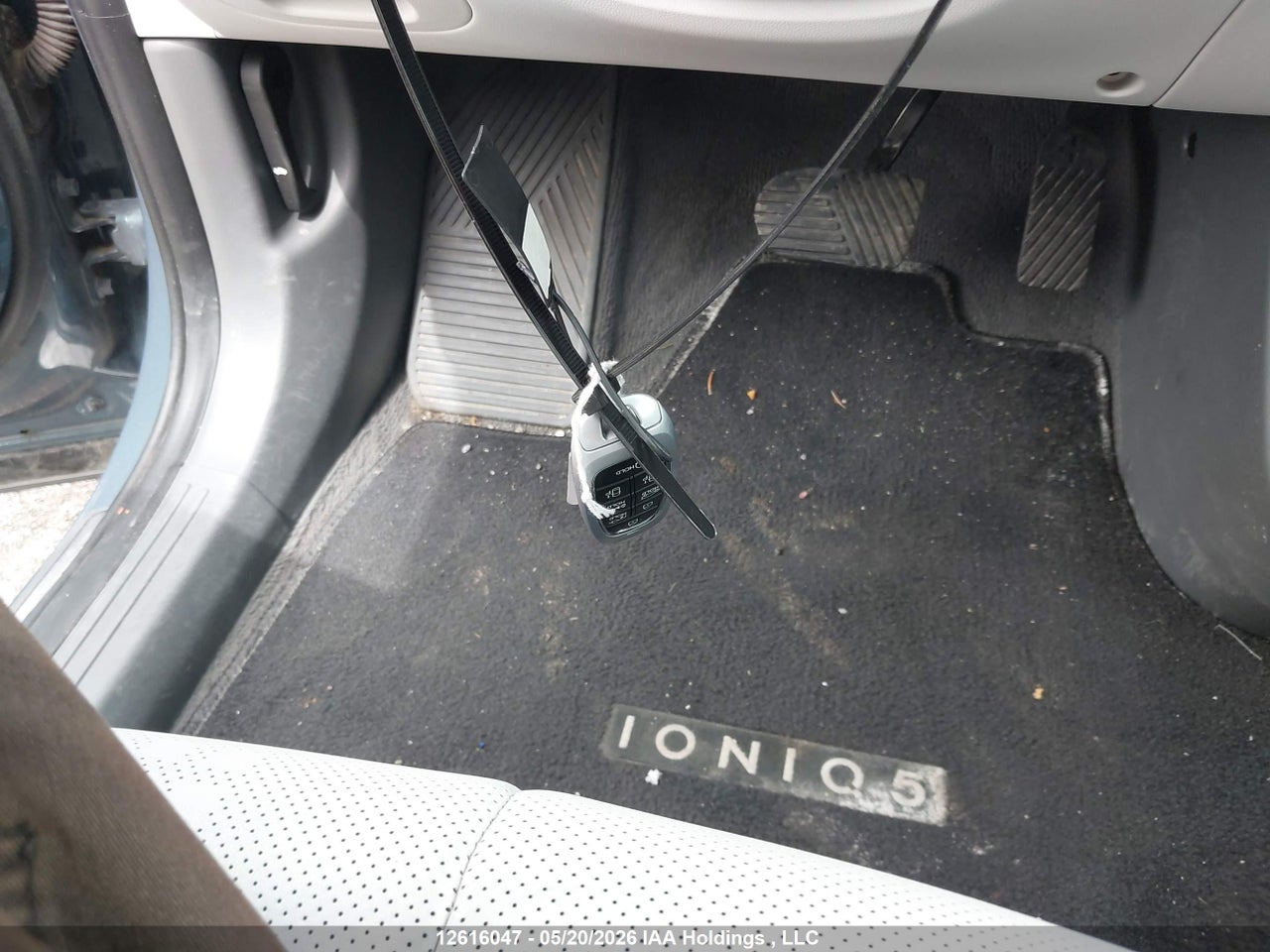 2024 HYUNDAI IONIQ 5 LIMITED/DISNEY 100 PLATINUM EDITION thumbnail 12