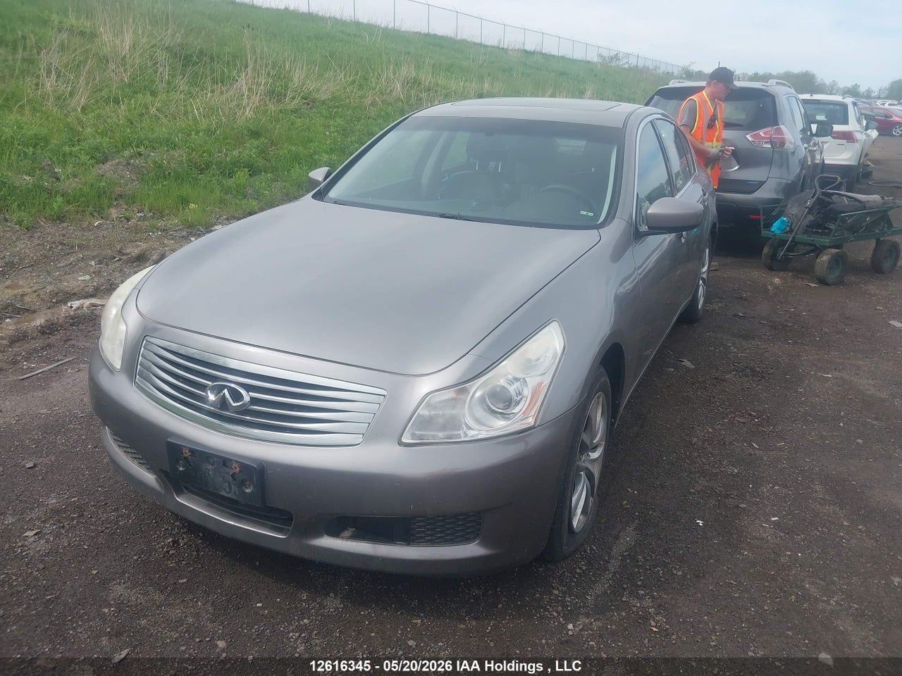 2009 INFINITI G37 thumbnail 3
