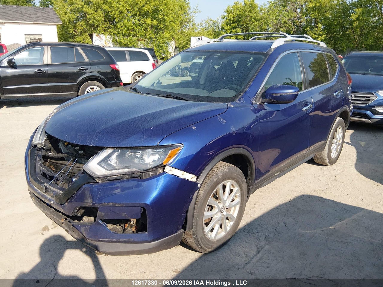 2018 NISSAN ROGUE thumbnail 3