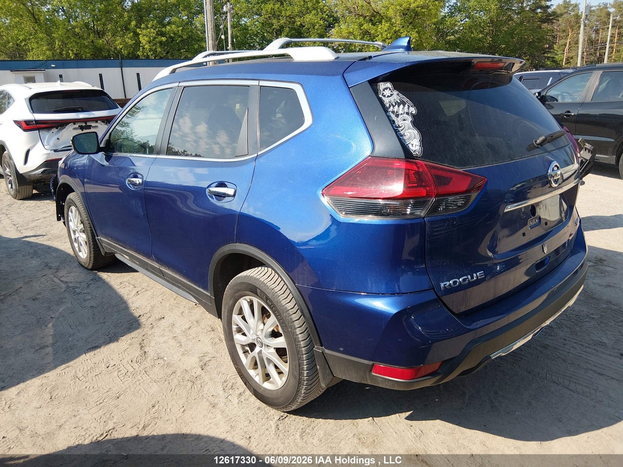 2018 NISSAN ROGUE thumbnail 4