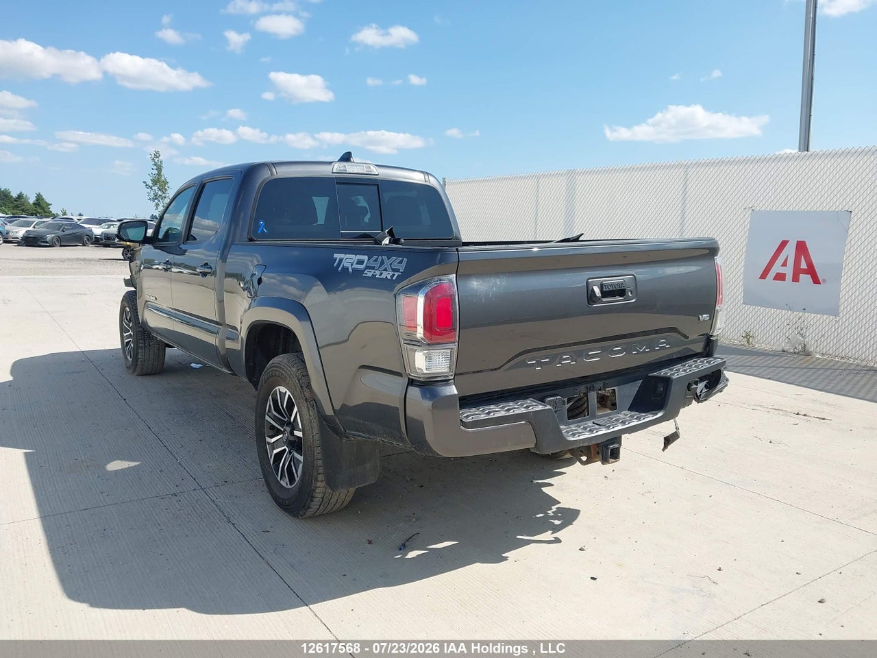 2023 TOYOTA TACOMA DOUBLE CAB/SR5/TRD SPORT/TRD OFF ROAD thumbnail 4