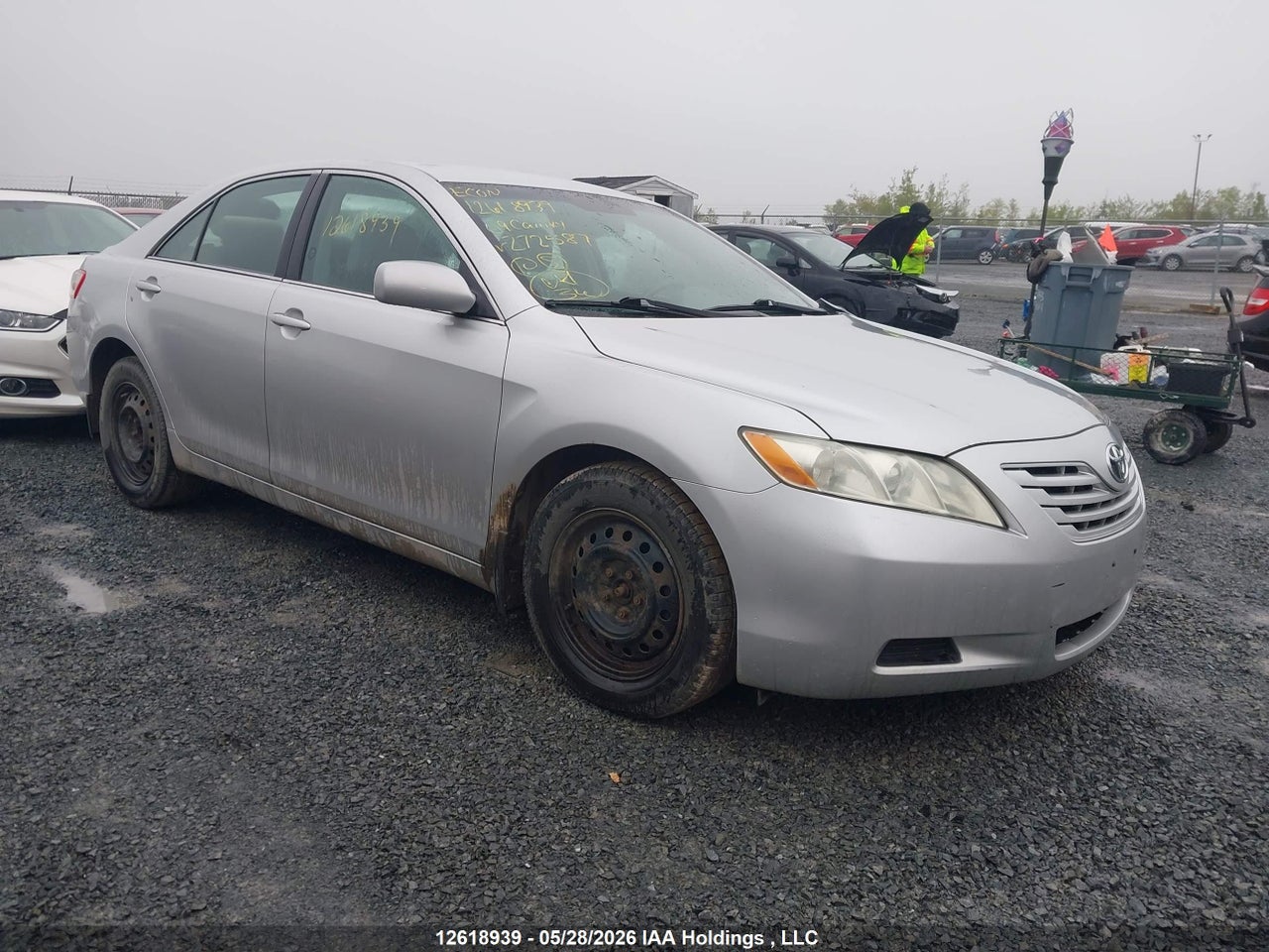2009 TOYOTA CAMRY LE thumbnail 2