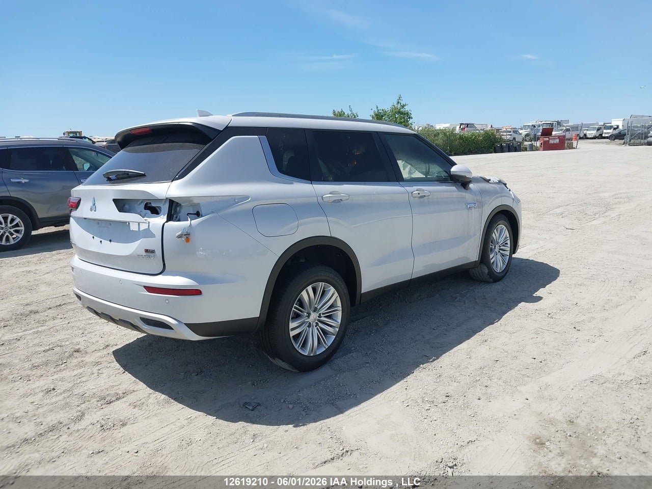 2025 MITSUBISHI OUTLANDER PHEV LE/SE/SEL S-AWC thumbnail 5