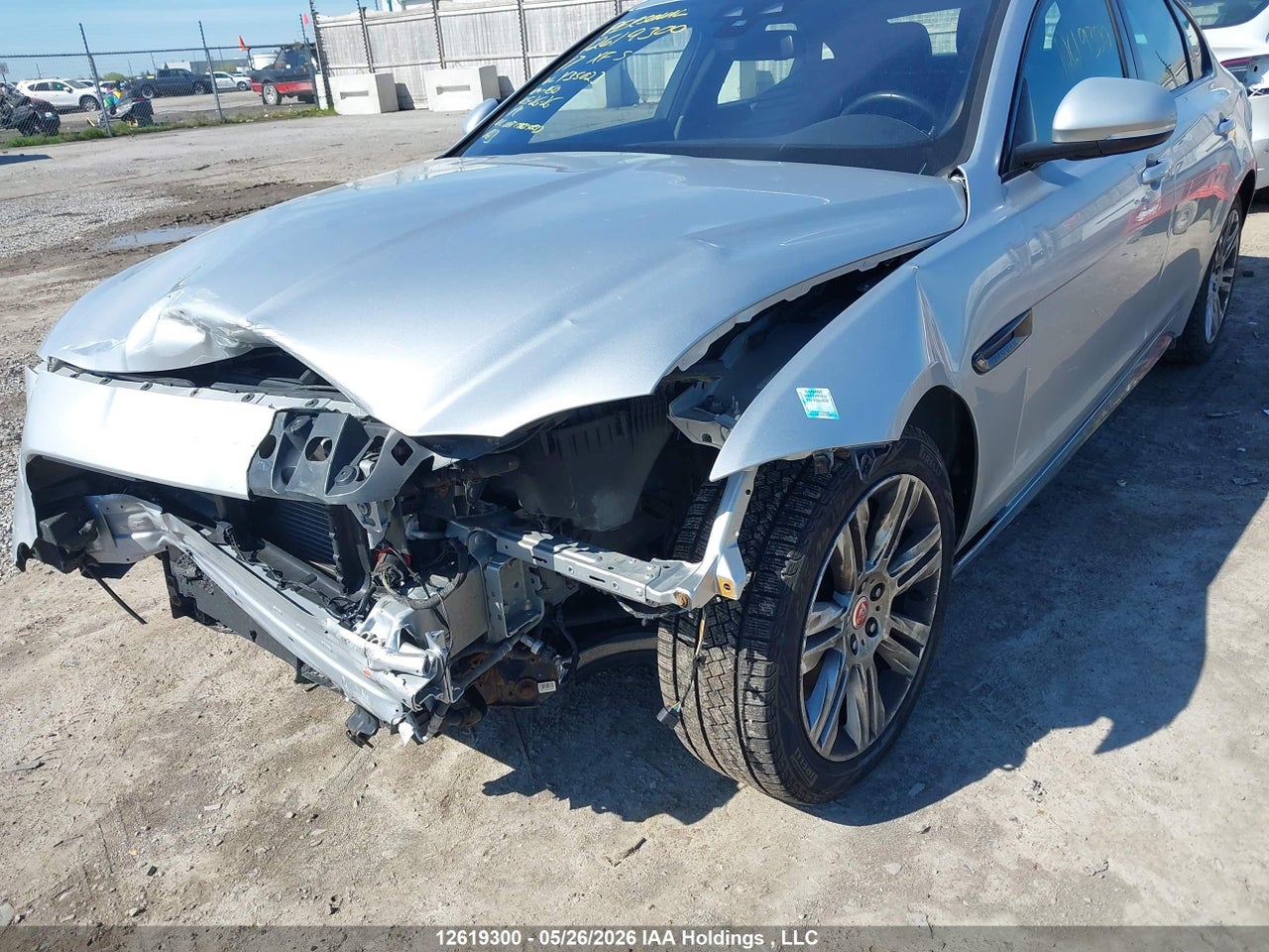 2017 JAGUAR XF S thumbnail 7
