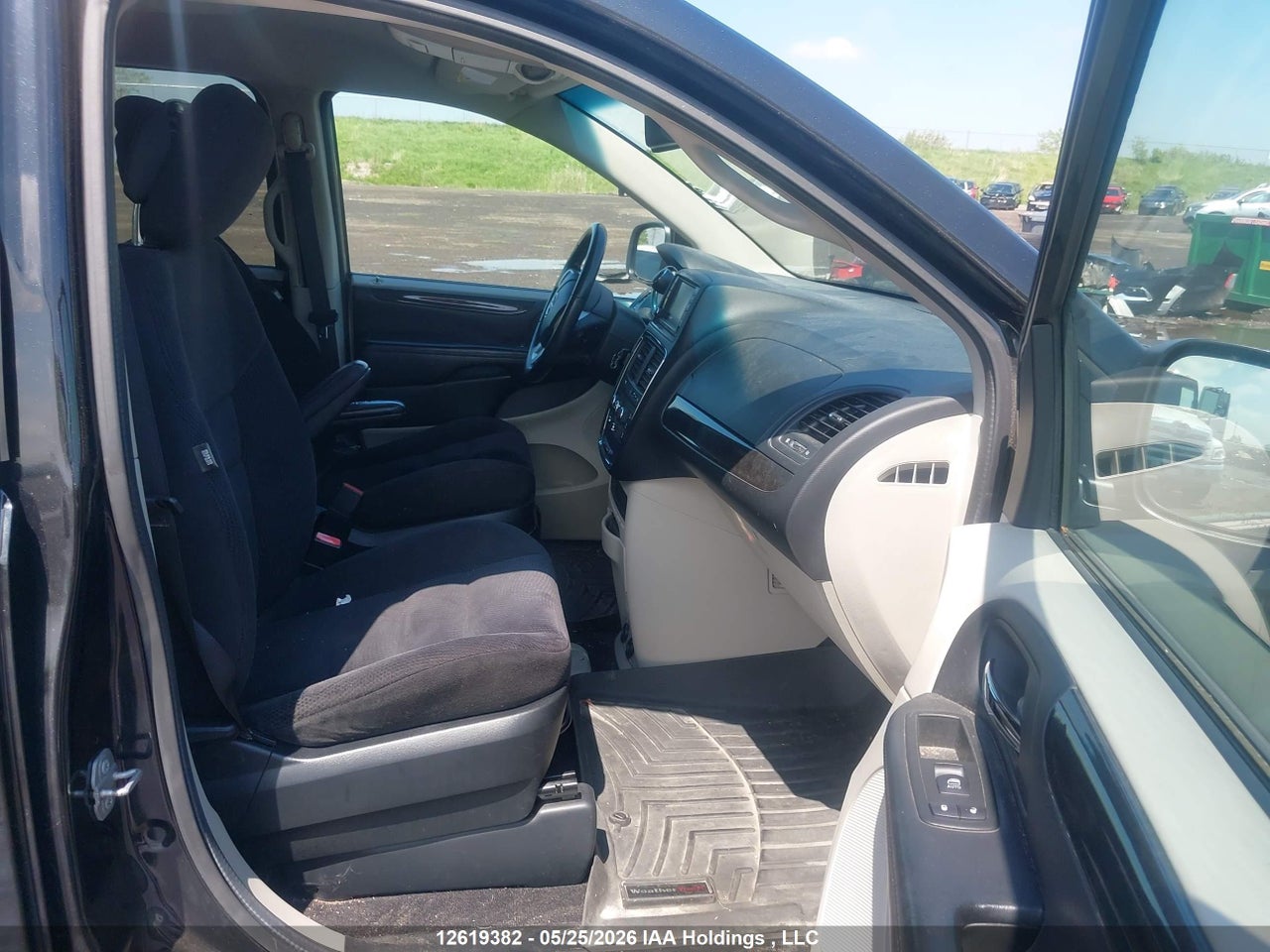 2015 DODGE GRAND CARAVAN SE thumbnail 6