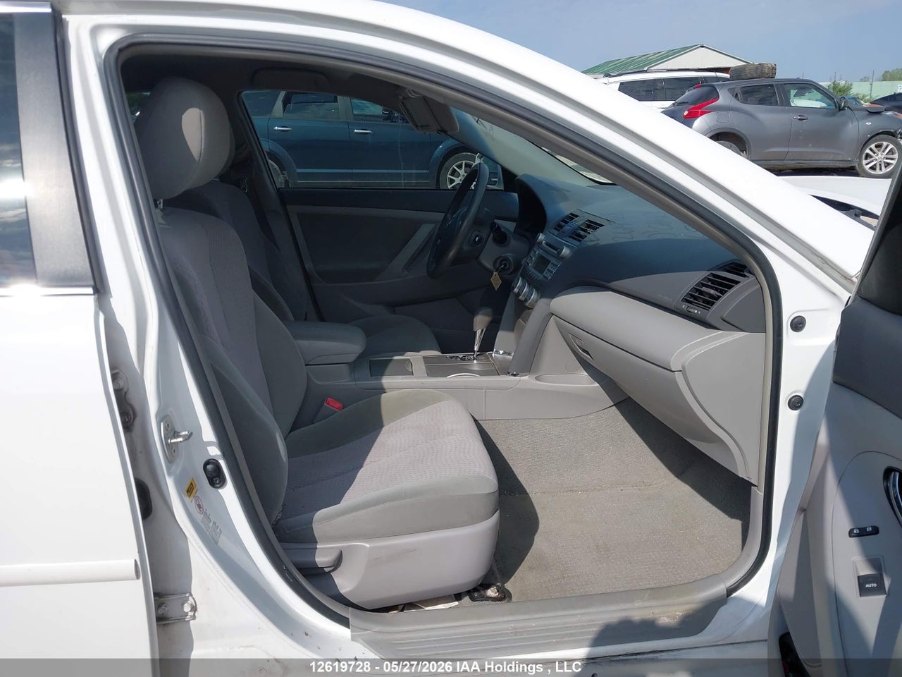 2010 TOYOTA CAMRY SE/LE/XLE thumbnail 6