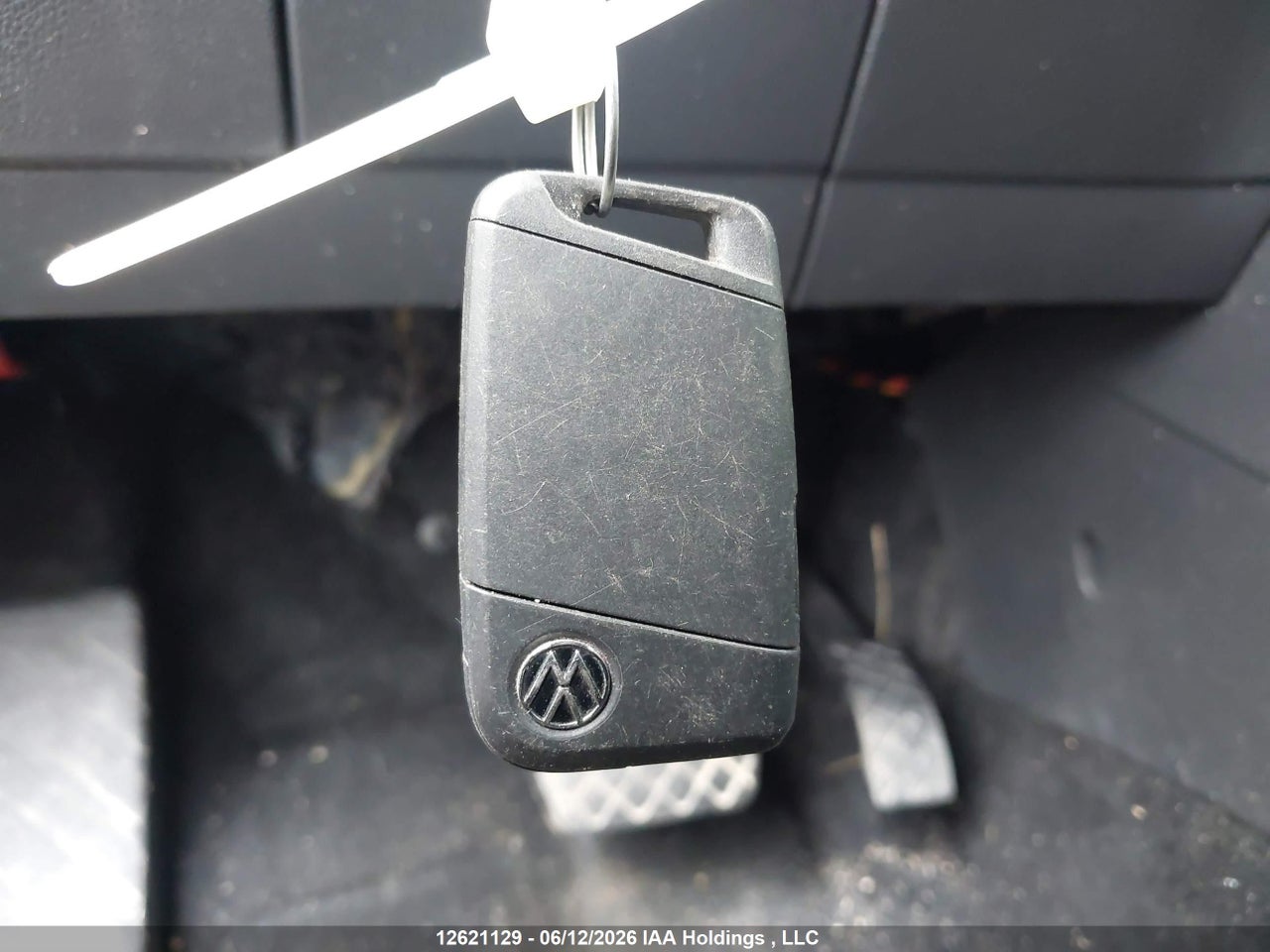 2024 VOLKSWAGEN TAOS thumbnail 12